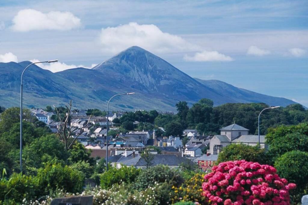 Clew Bay Balcony Views - Westport Quay Apt Apartment Exterior photo